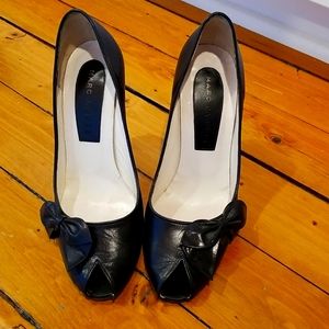 Marc Jacob's Side Bow Pumps